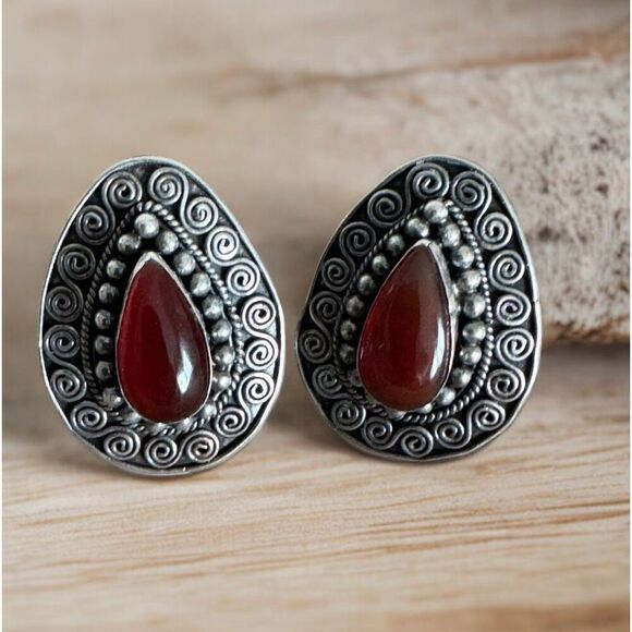 Vintage 925 Silver Balinese Earrings With Carnelian Stones - Picture 1 of 7